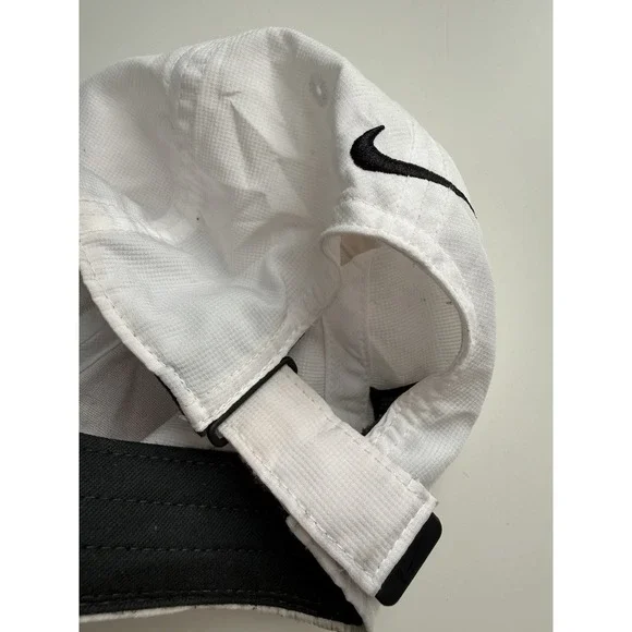 White Nike Cap Preowned - Picture 4 of 6